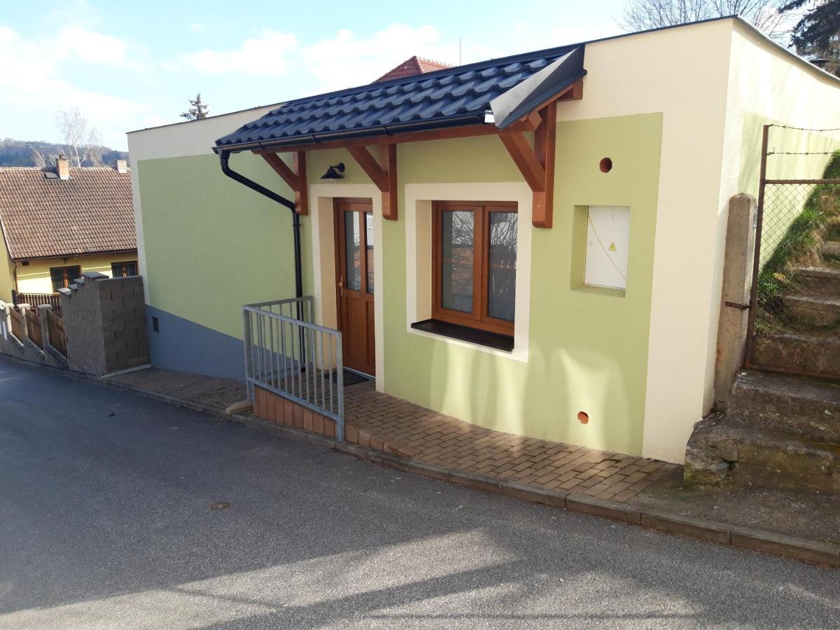 Apartman Plasy Exterior foto
