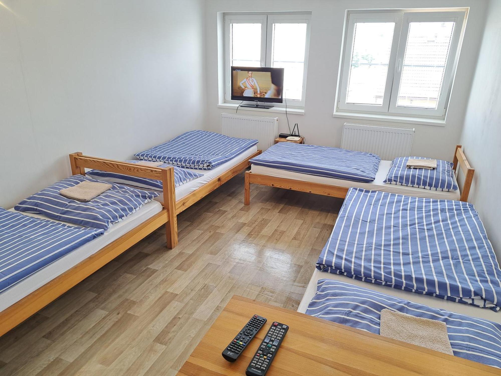 Apartman Plasy Exterior foto